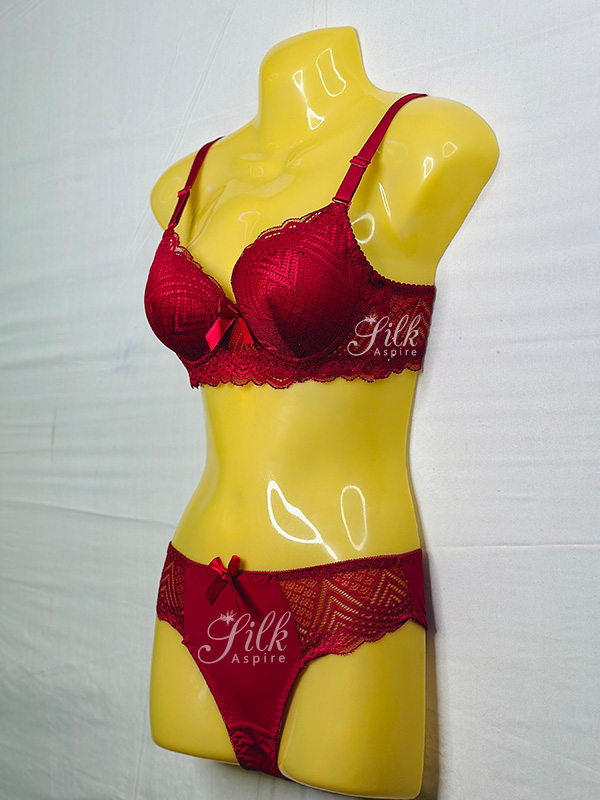 Full Coverage Red Lace Bra with Bow Detail and Adjustable Straps