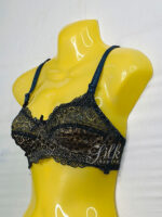 Lace Bralette with Scalloped Edges – Elegant and Comfortable