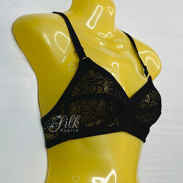 Lace Bralette – Elegant and Lightweight Comfort