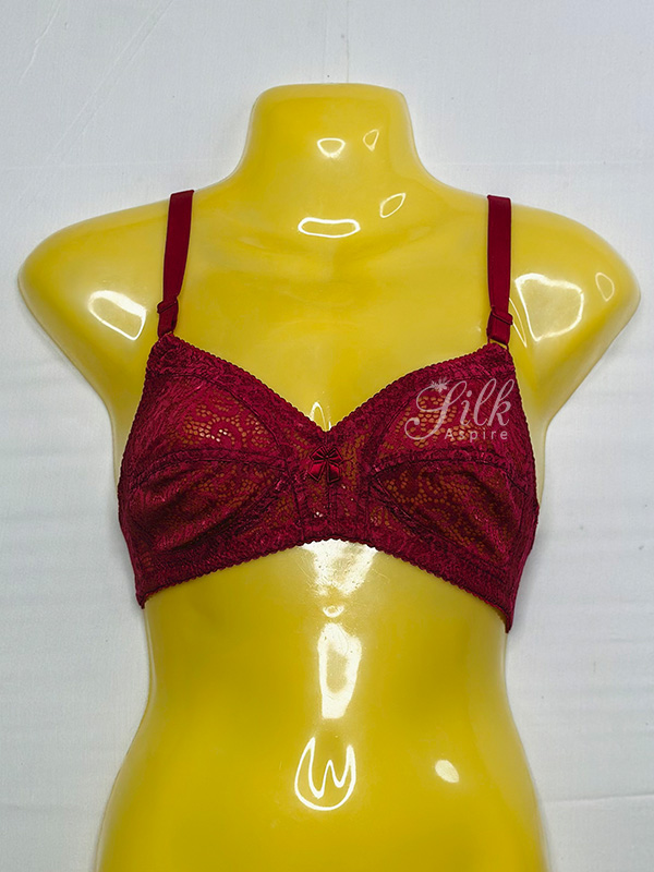 Lace Bralette – Elegant and Lightweight Comfort
